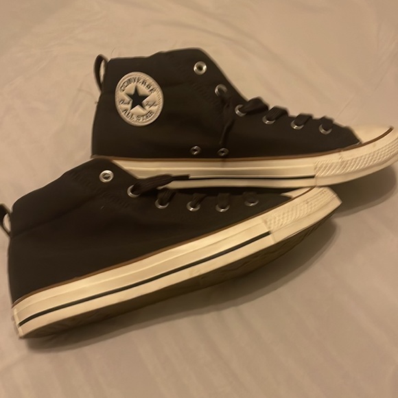 Men’s All Star Converse By Chuck Taylor size 10 never worn - Picture 2 of 4